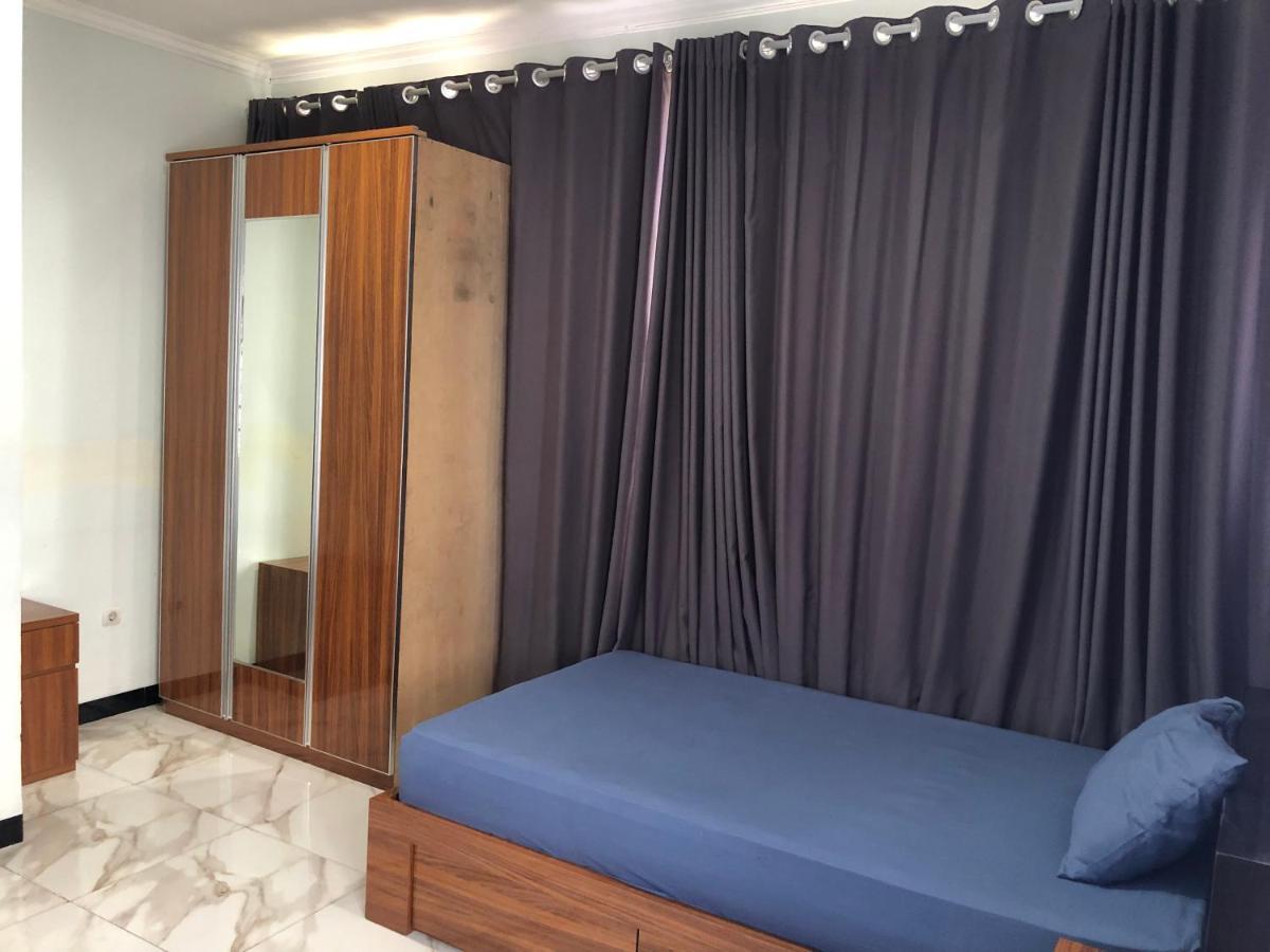 Bening Asri Guesthouse Tangerang Eksteriør billede