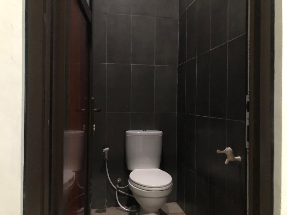 Bening Asri Guesthouse Tangerang Eksteriør billede